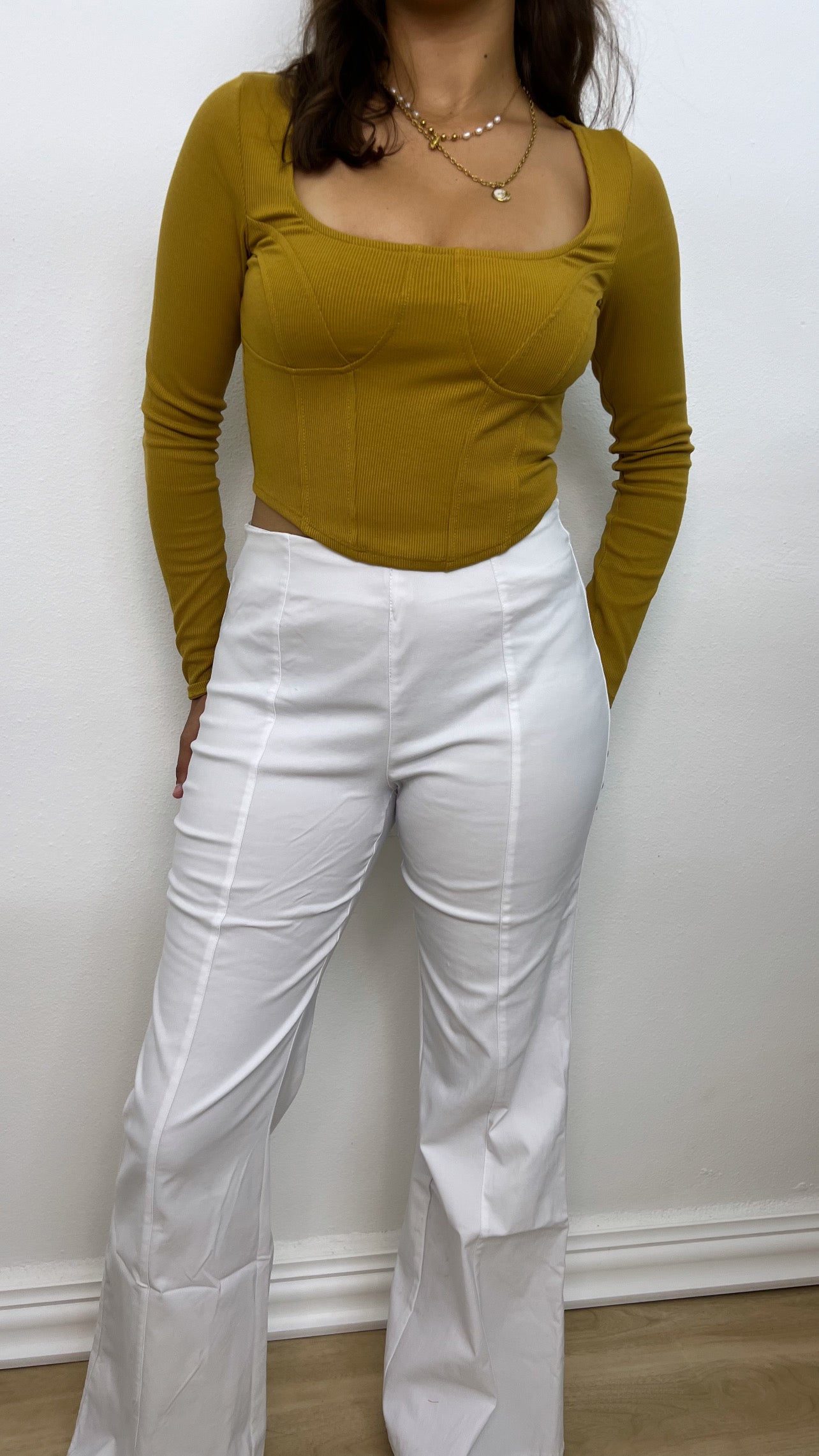 WHITE PANTS
