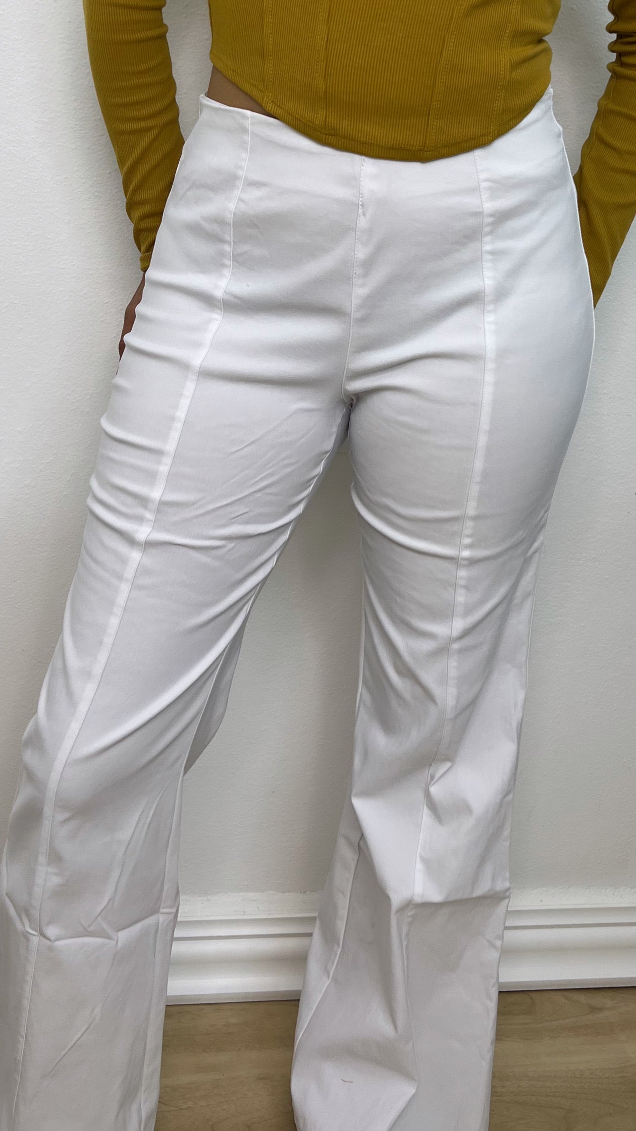 WHITE PANTS